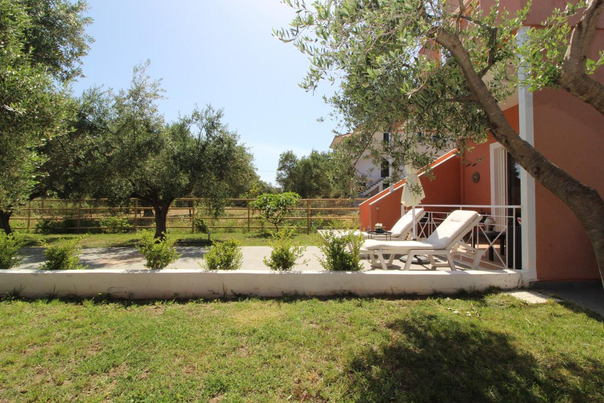 Laconian Collection Mavrovouni Beach House Gythio Exterior photo