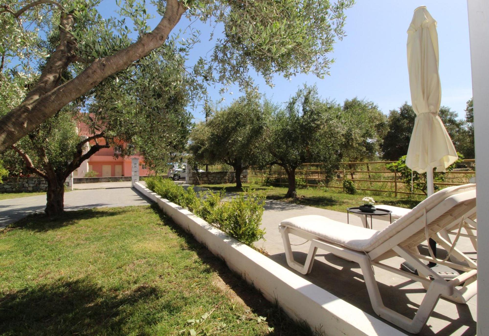 Laconian Collection Mavrovouni Beach House Gythio Exterior photo
